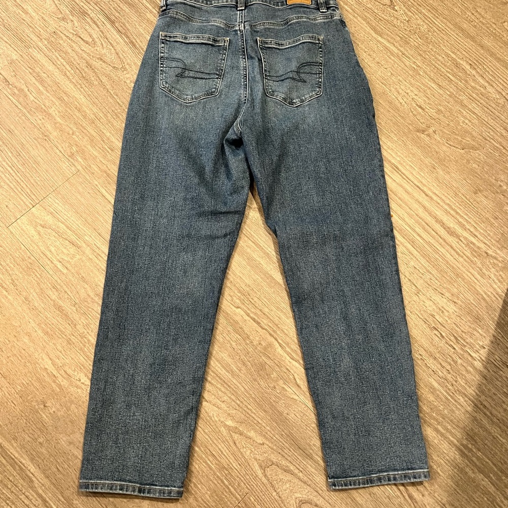 American Eagle Mom Jean - Picture 5 of 8